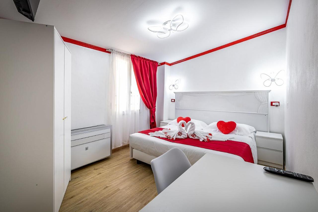 Hotel ḥọṭẹḷ ṿẹṇẹṭọ !! Centro Storico Di ƒirenze !!! Con Access Ztl 3*